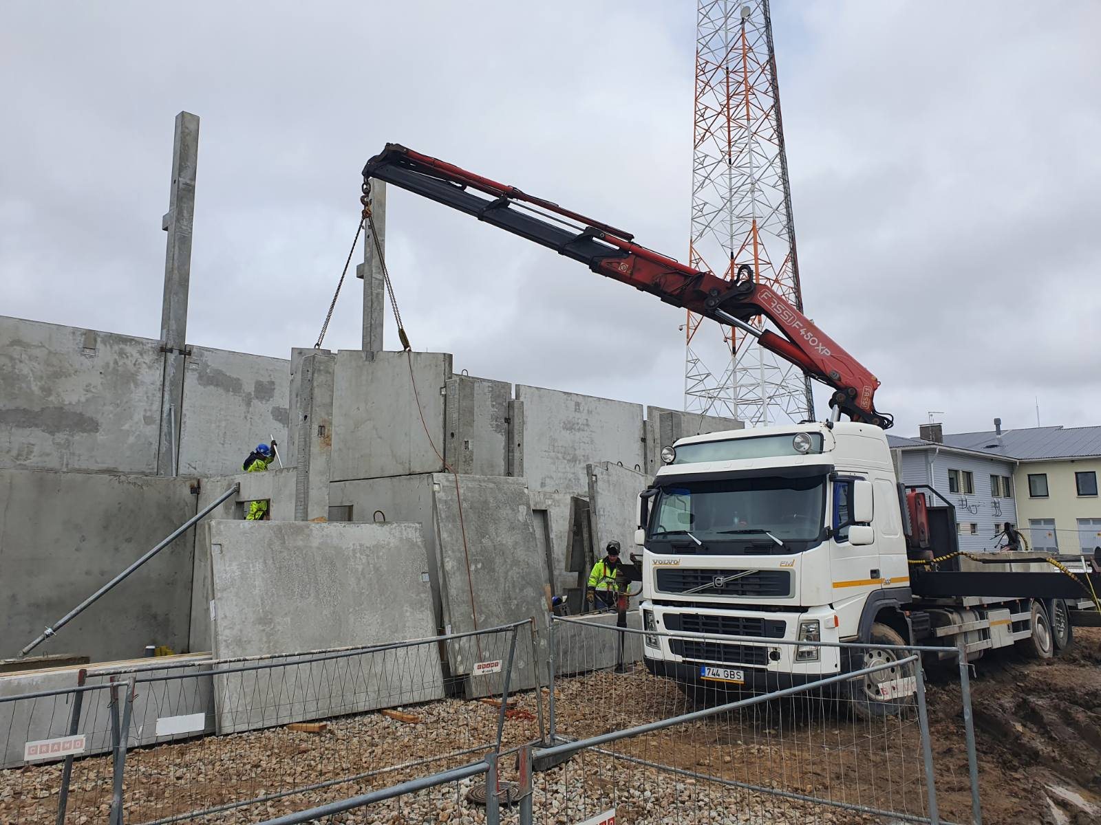 Kraana ja monteeritavate betoonelementide paigaldus